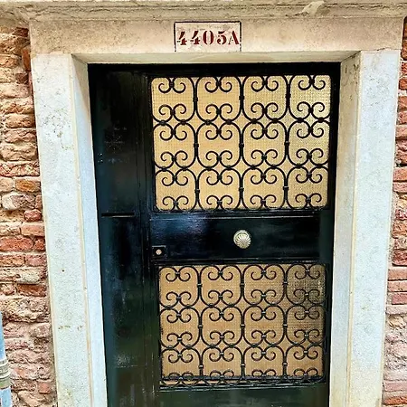 Central Flat Romantic Domus Remedio Venice Exterior photo