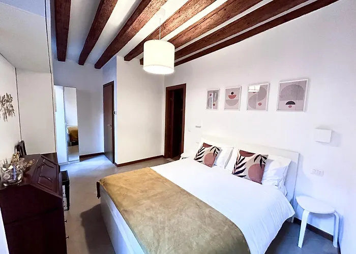 Central Flat Romantic Domus Remedio