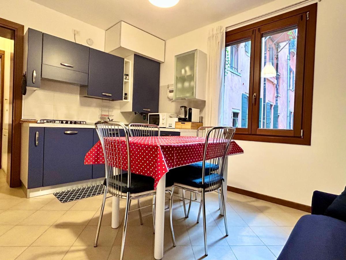 Apartamento Flat Romantic Domus Remedio Veneza