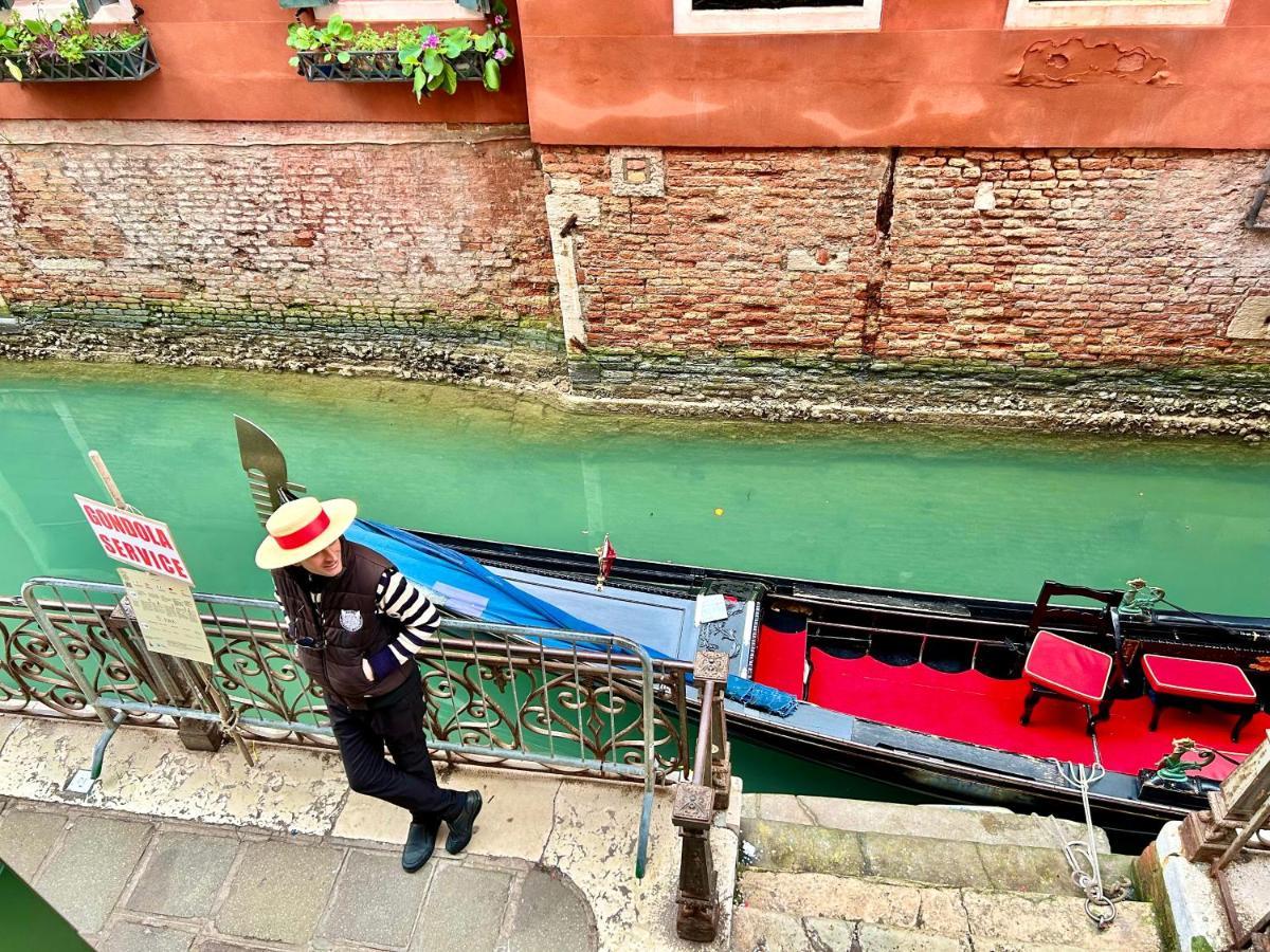 Apartment Flat Romantic Domus Remedio Venedig